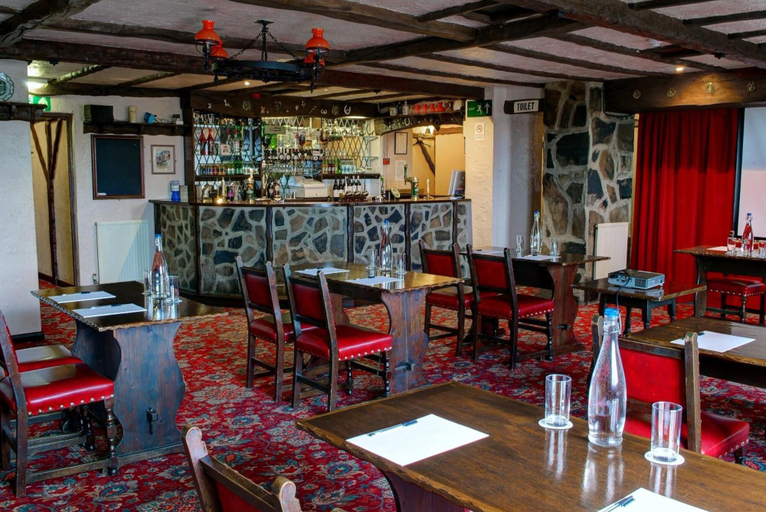 Food & Drinks 5, The Old White Lion Hotel, Bradford