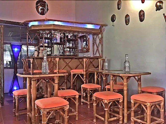 Food & Drinks 4, Casa de Piedra, San Miguel de los Bancos
