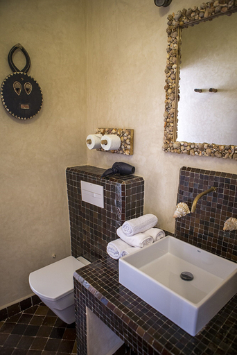 Bathroom 5, Munga Guesthouse, Agadir-Ida ou Tanane