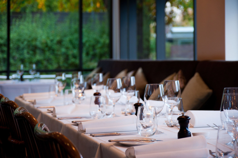 Food & Drinks 5, Mineral Springs Hotel, Hepburn - East