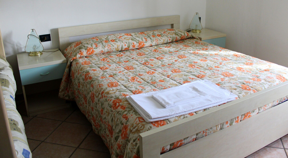 Bedroom 4, Casa Vacanze Tra Gli Ulivi, Savona