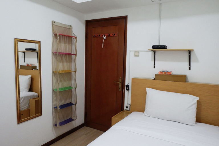 Bedroom 2, Strategic 3BR Apt at Sudirman Tower Condominuim, South Jakarta