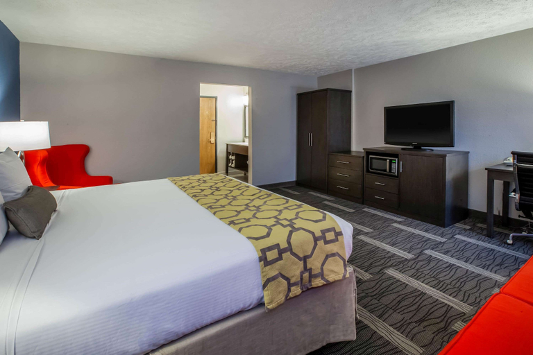 Bedroom 3, Baymont by Wyndham Traverse City, Grand Traverse
