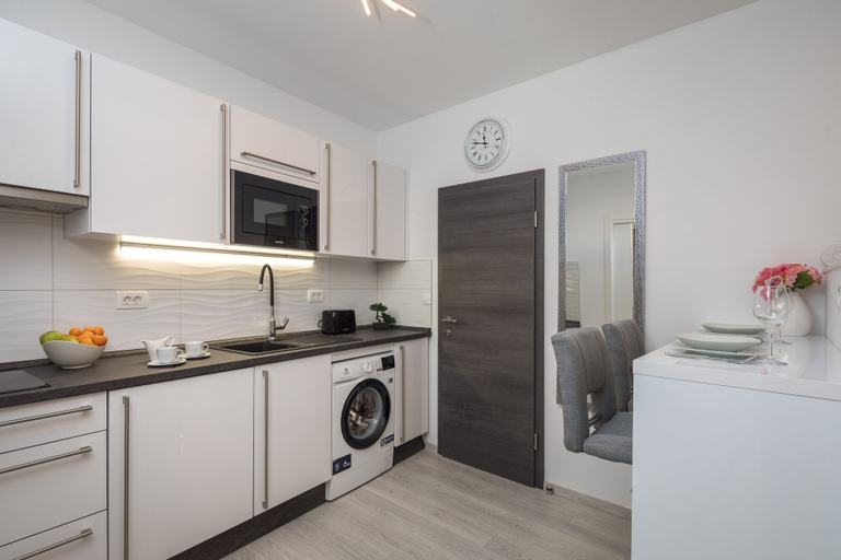 Others 4, Luxury Studios & Rooms Seven, Split