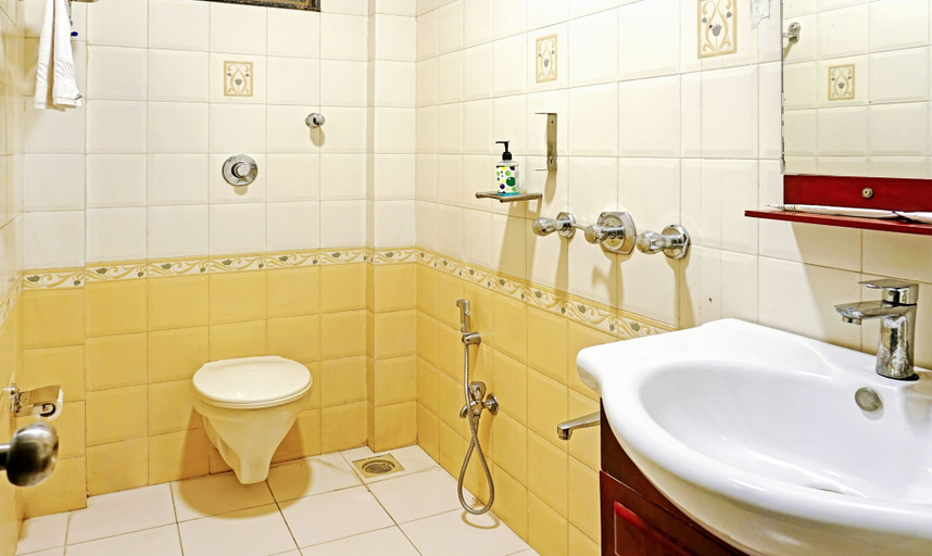 Bathroom, Treebo Trend The Elite Suites, Pune