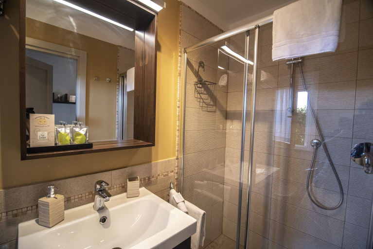 Bathroom 4, Country Resort Le Due Ruote, Grosseto