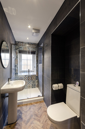 Bathroom 3, Sweeney Motherwell, North Lanarkshire