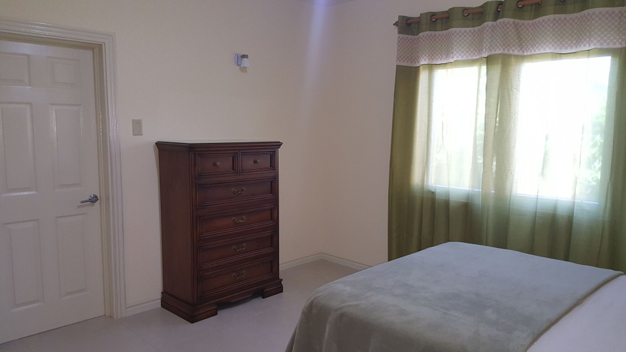 Bedroom 3, Executive Suites - Palms of Ottawa
