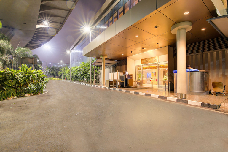 Exterior & Views 2, Niranta Transit Hotel Mumbai Airport - At Arrivals, Mumbai Suburban