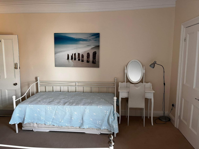 Bedroom 3, The Captain Cook Inn, Redcar and Cleveland