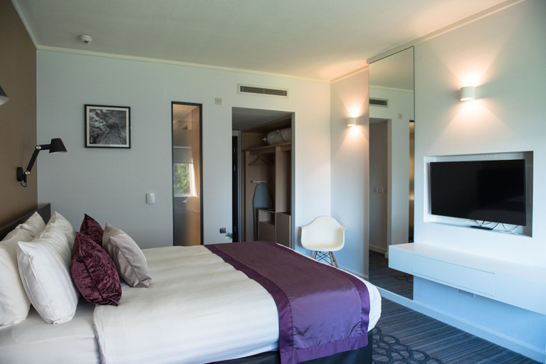 Bedroom 3, Golden Jubilee Hotel, West Dunbartonshire