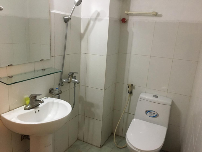 Bathroom 5, Hotel Hoang Gia, Từ Liêm