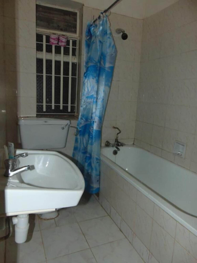 Bathroom 3, Brisk Hotel Triangle, Jinja