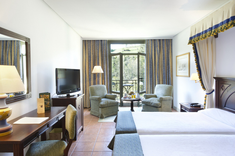 Bedroom 2, Parador De Cangas De Onis, Asturias