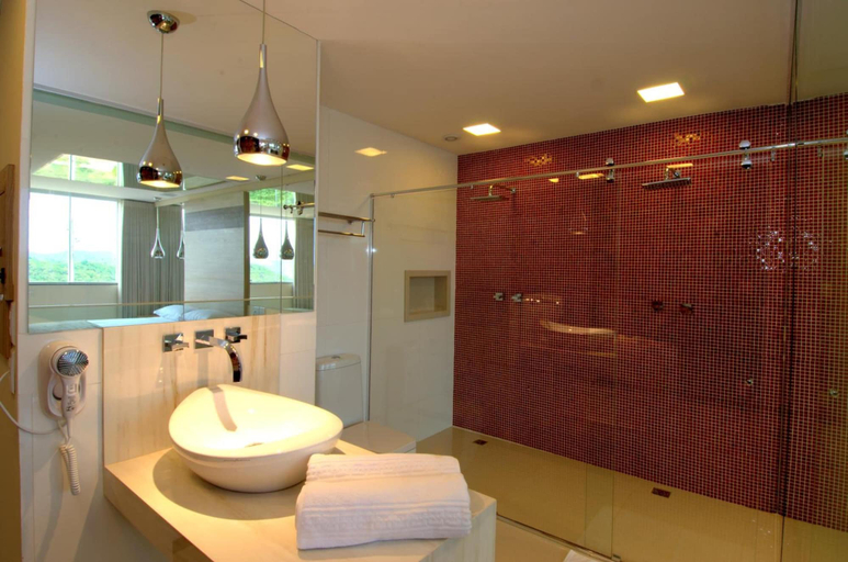 Bathroom 4, Le Ville, Ouro Preto