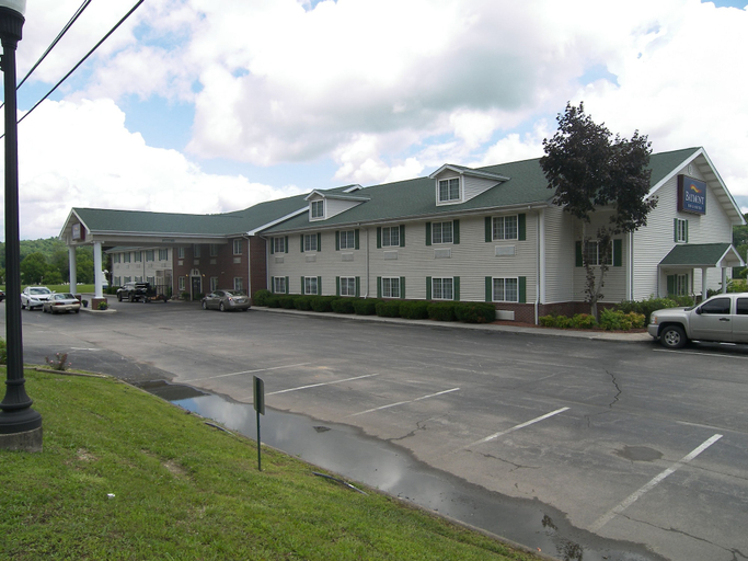 Exterior & Views 2, Baymont by Wyndham Mount Vernon Renfro Valley, Rockcastle
