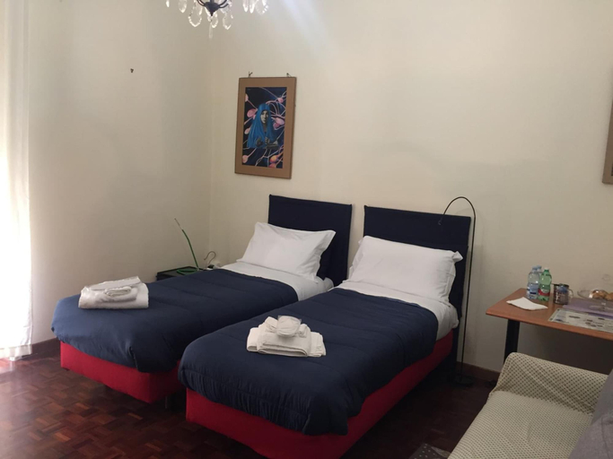 Bedroom 3, Stendhal14, Napoli