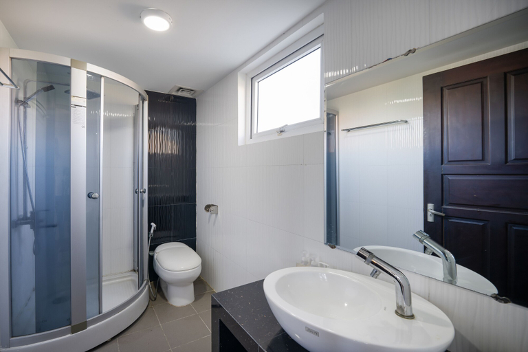 Bathroom 4, T P Pool Villa, Da Nang