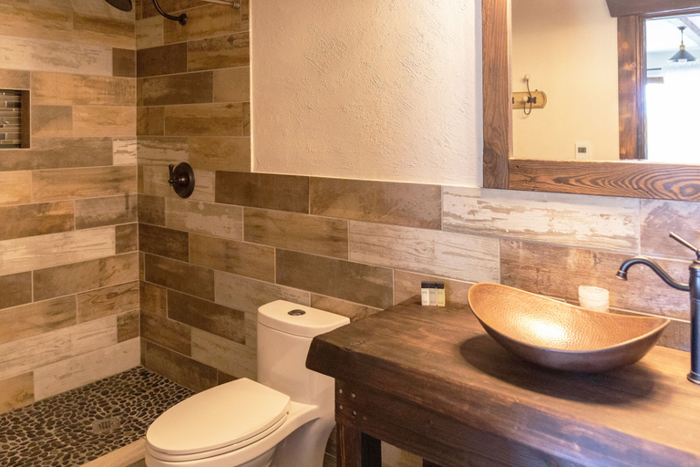 Bathroom 5, Paradise Village Hotel, Pierce