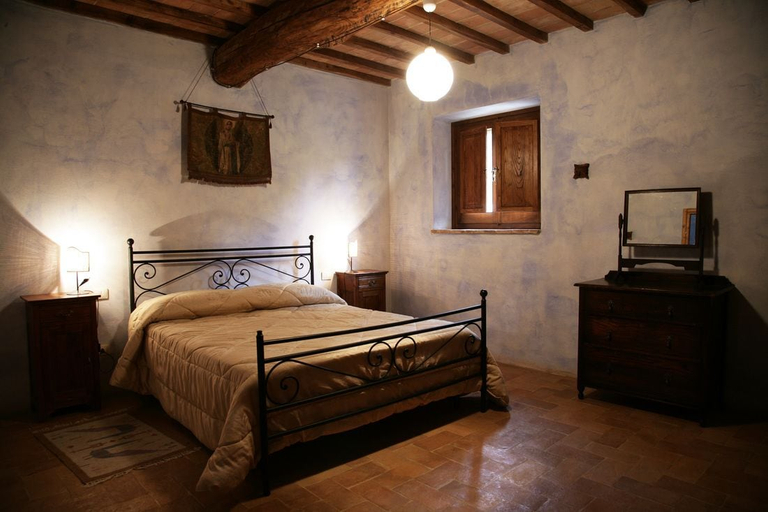 Bedroom 3, Agriturismo Surripa, Terni