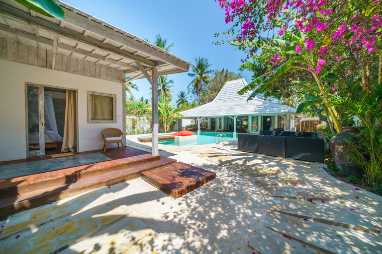 Exterior & Views 4, Villa Merano - 3BR with Huge Pool - Gili Meno, Lombok
