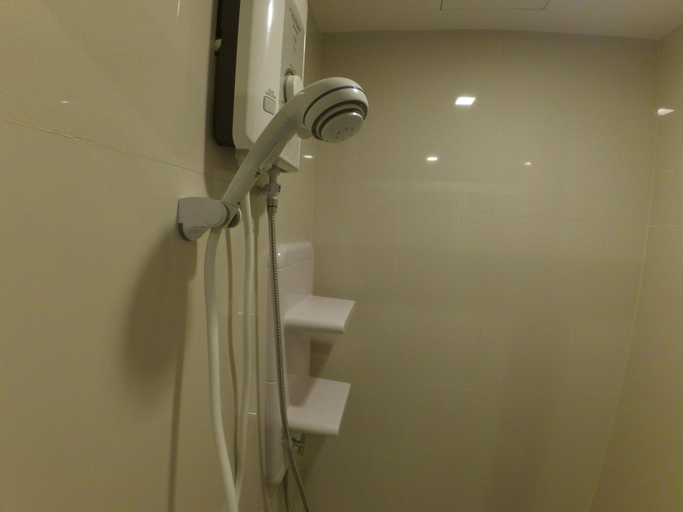 Bathroom 4, Pattaya Central Sea View Pool Suite, Pattaya