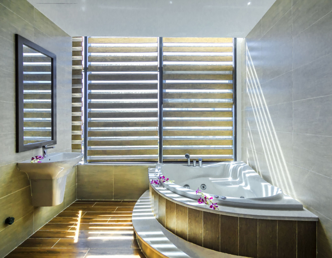 Bathroom 5, Muong Thanh Luxury Khanh Hoa Hotel, Nha Trang