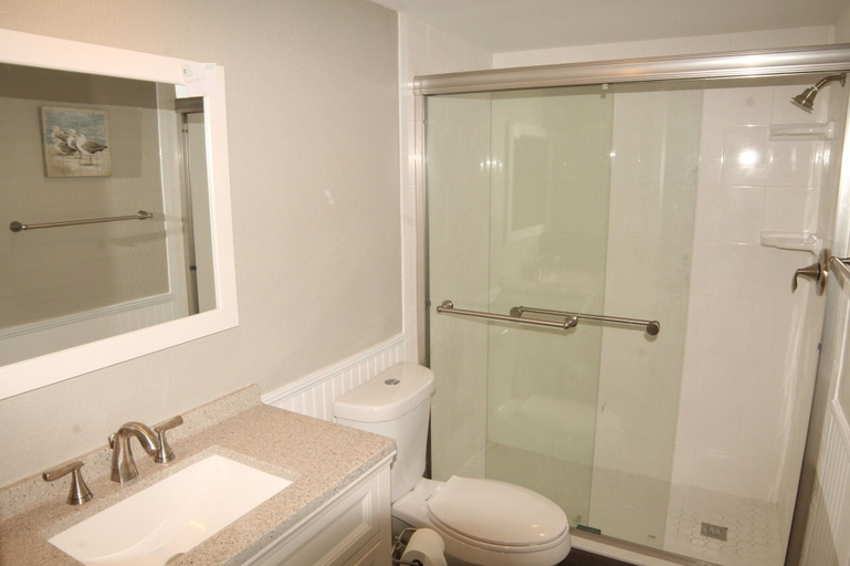 Bathroom 4, Pelican Inlet A105, Saint Johns