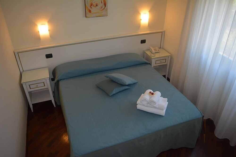 Bedroom 2, Costa Hotel, Napoli