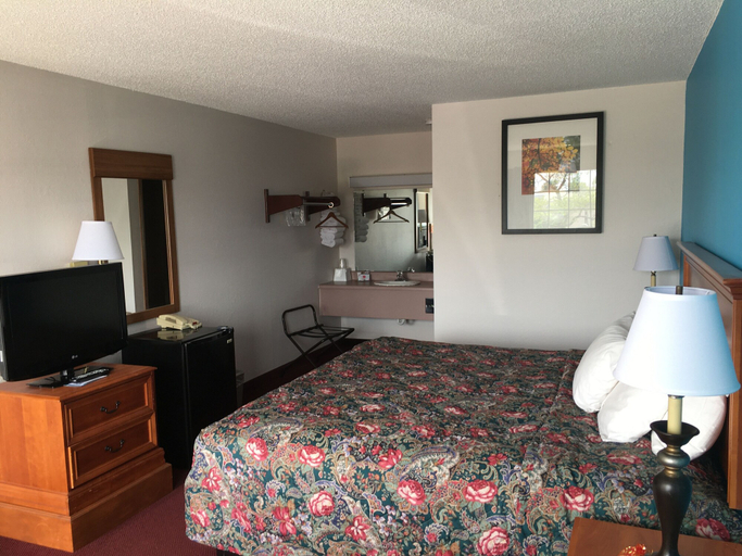 Bedroom 3, Twelve Oaks Inn, Taney