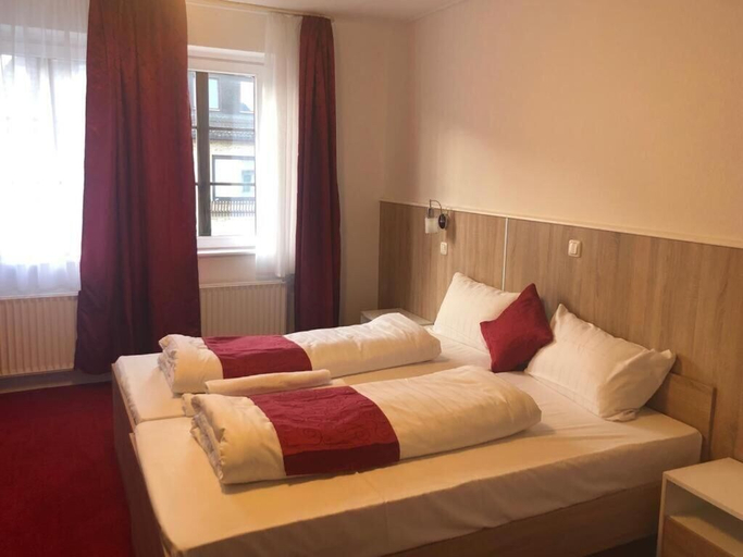 Bedroom 4, Hotel Oldesloer Hof, Stormarn