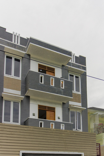 Exterior & Views 2, RedDoorz @ Jalan Darussalam Medan, Medan