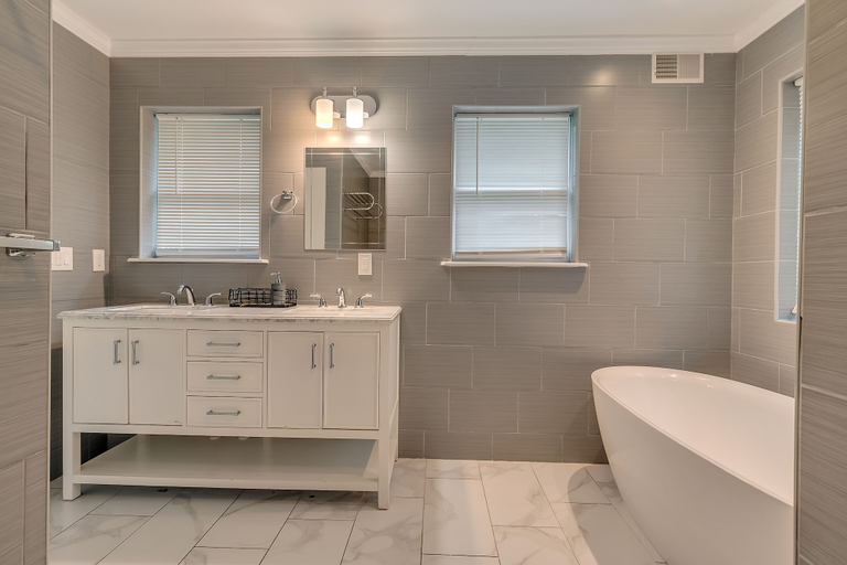 Bathroom 4, Holiday Home Near Lake and Pool, Monroe