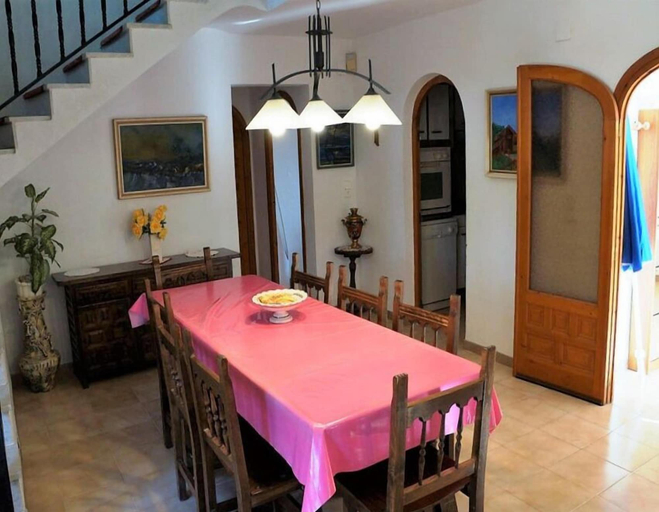 Others 5, Villa Isalina, Tarragona