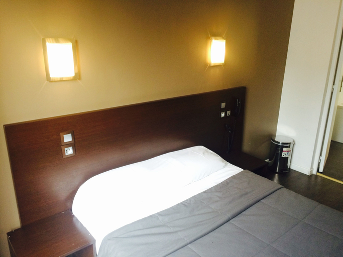 Bedroom 5, Grand Hôtel Magenta, Paris