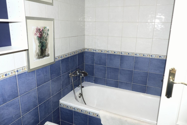 Bathroom 3, Mercado Central, Cádiz