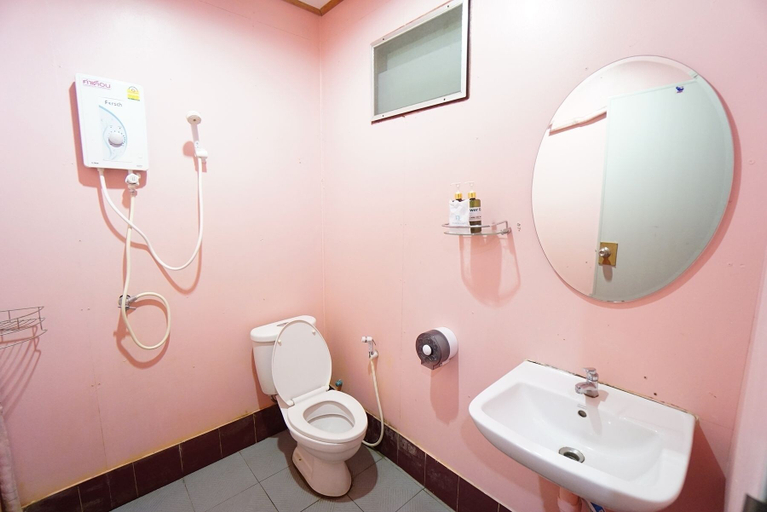 Bathroom 5, Star Hill Riverkwai Resort, Sai Yok