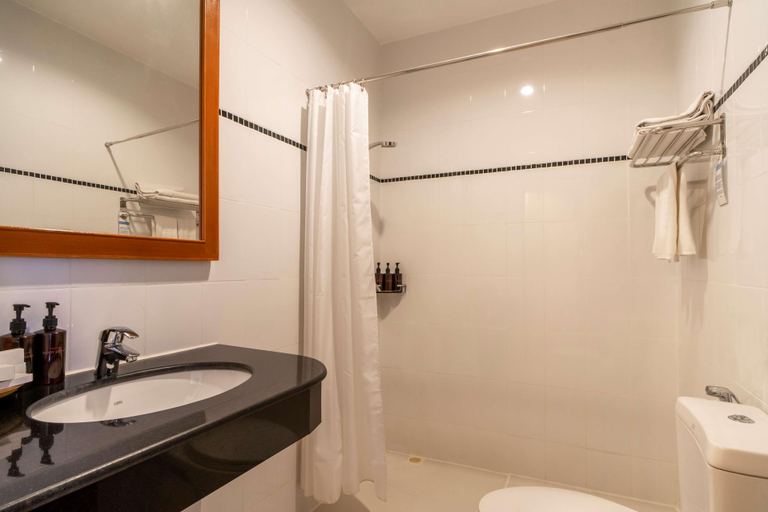 Bathroom 5, Best Western Phuket Ocean Resort, Phuket Island
