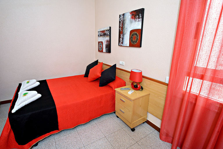Bedroom 3, Hostal Carrizo, Alicante