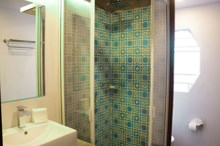 Bathroom 3, Casa Pepe Hostel Boutique - CDMX, Mexico City