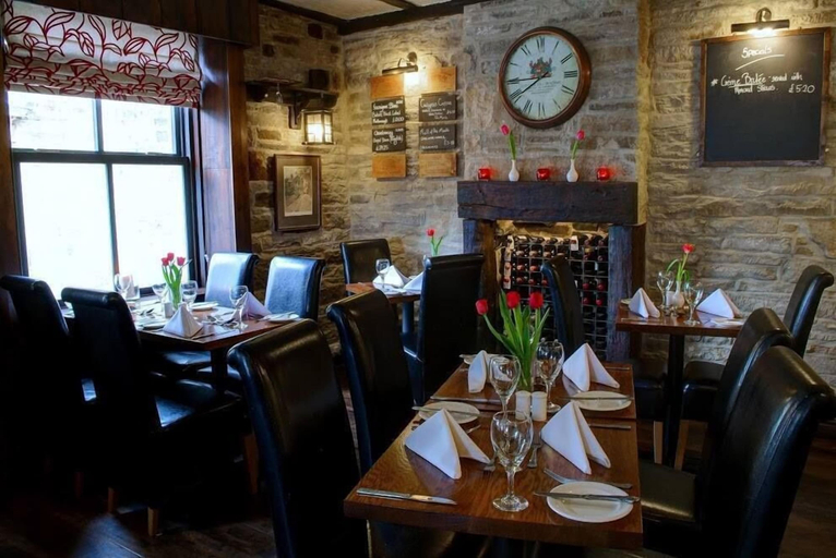 Food & Drinks 5, The Old White Lion Hotel, Bradford