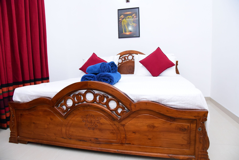 Bedroom 3, White Villa Airport Transit Hotel, Katana