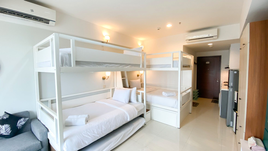 West Vista Apartment Studio with Bunk Bed for 5 Pax By Travelio, Jakarta Barat