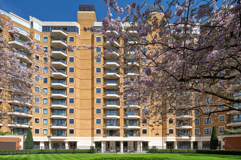 Exterior & Views 2, Cheval Gloucester Park at Kensington, London