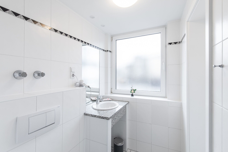 Bathroom 4, Hotel Köln 2020, Köln
