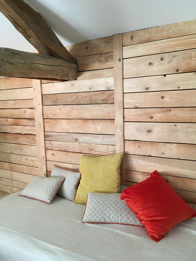 Bedroom 4, O'Lodge, Loire