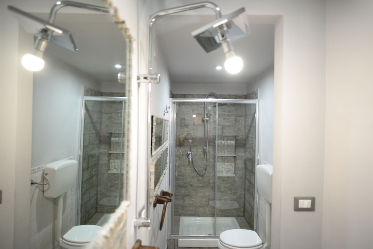 Bathroom 3, Exclusive Dependance, Palermo