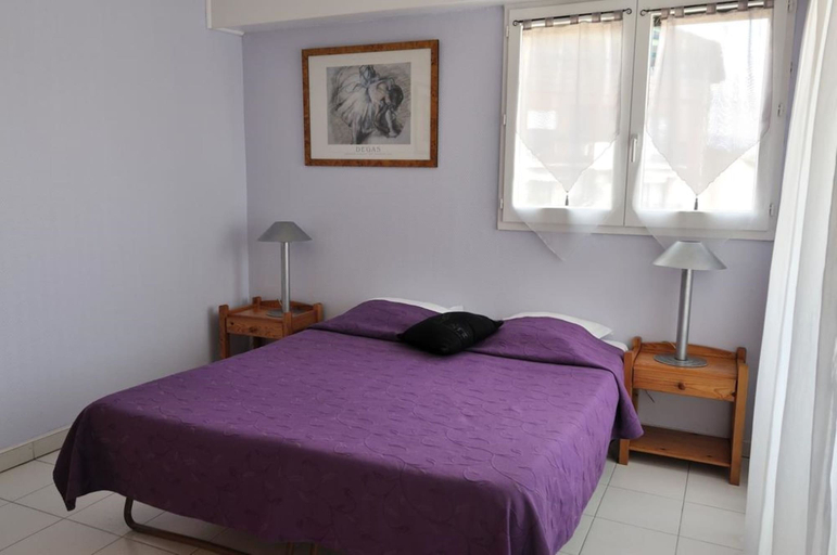 Bedroom 4, Residhotel Villa Maupassant, Alpes-Maritimes