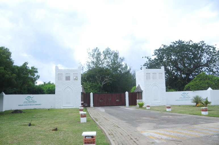 Exterior & Views 2, Jacaranda Indian Ocean Beach Resort, Msambweni