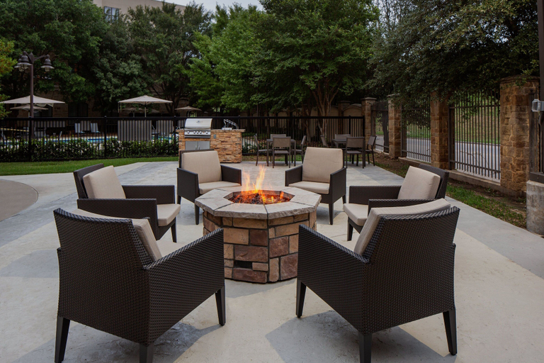 Food & Drinks 5, Residence Inn by Marriott Fort Worth Cultural District, Fort Worth